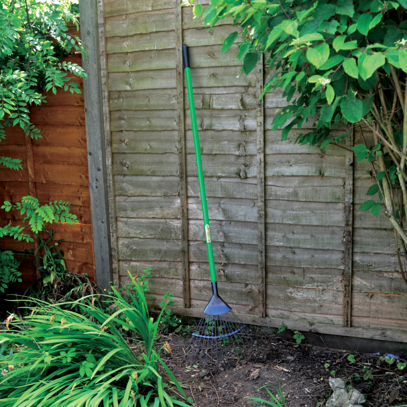 Kingfisher Lawn Rake